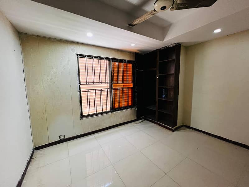 1 Bed Room Flat For Rent in Gulraiz near Bahria Town 0