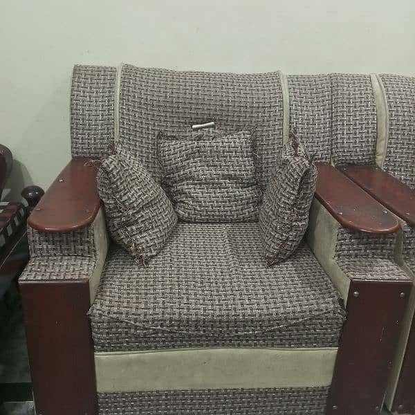 home used 5 seater sofa 0