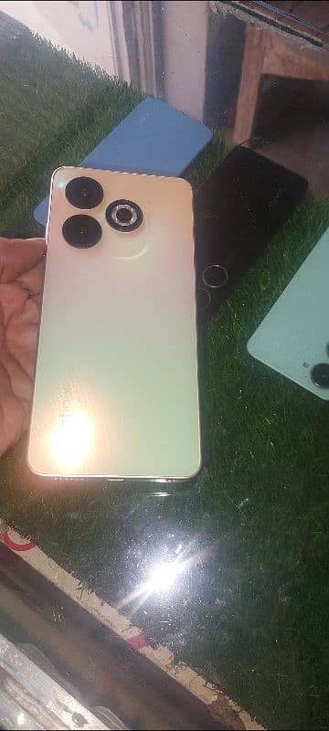 infinix smart 8 4/64 for sale. (لالیاں) 0