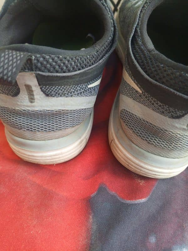 4 & 11 years boy shoes(Nike) 3