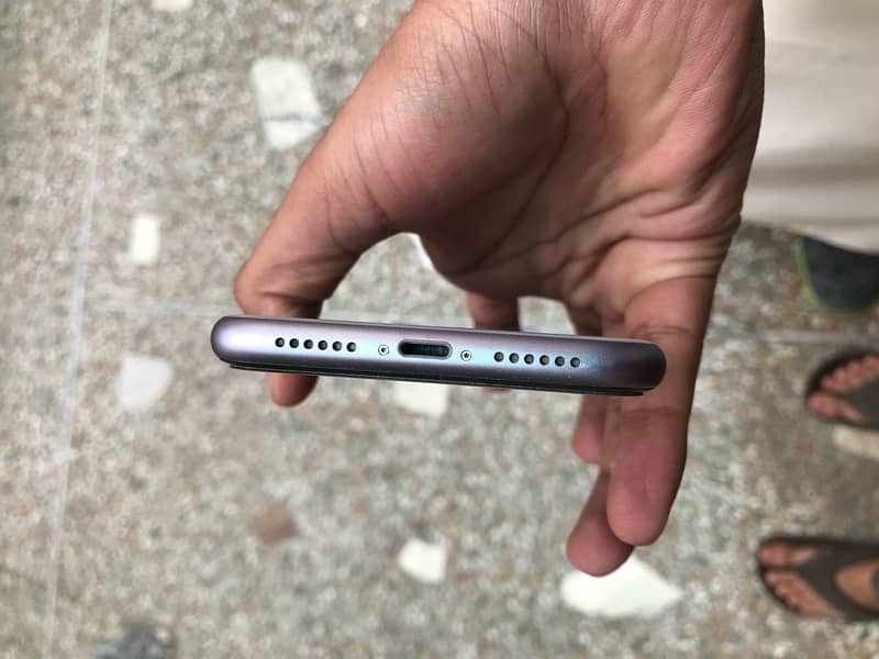 Iphone 11 - 64gb Non-PTA 7