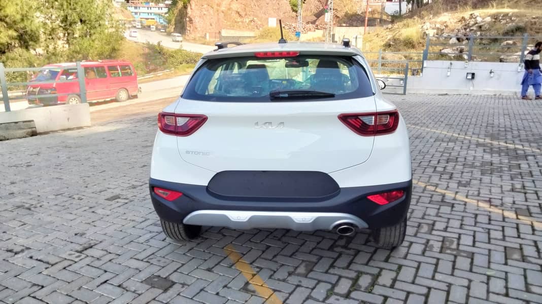 KIA STONIC 2024 Ex+ 5