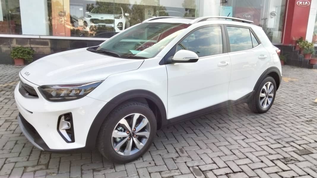 KIA STONIC 2024 Ex+ 6