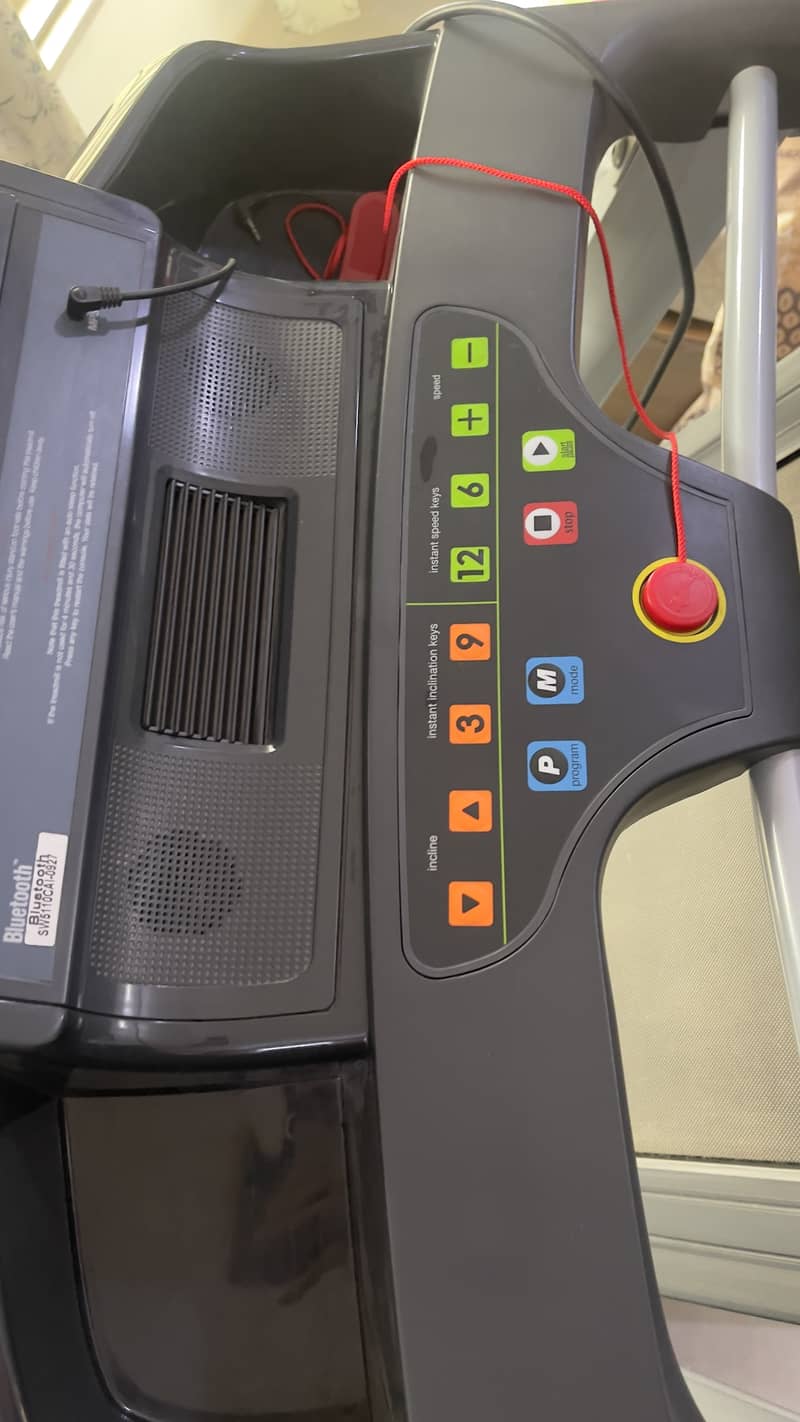 1.75 HP DC Treadmill Model: BB-5110-CA1 11