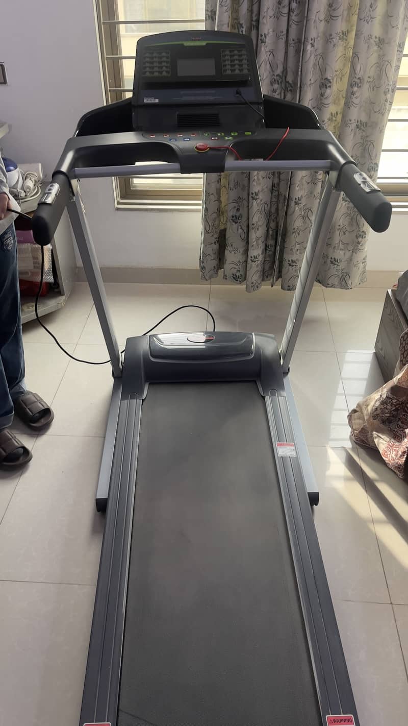 1.75 HP DC Treadmill Model: BB-5110-CA1 12