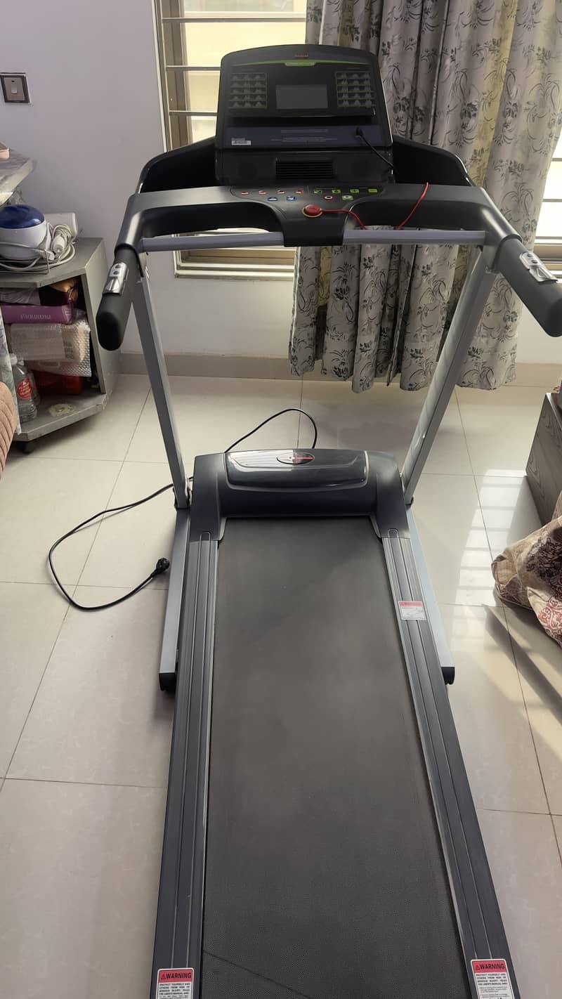 1.75 HP DC Treadmill Model: BB-5110-CA1 13