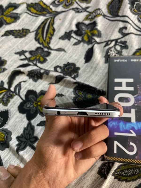 Infinix Hot 12 6/128GB With BOX 5