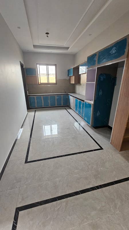 House for sale Brand new house block 13d/1 gulshan e iqbal 400yard 3