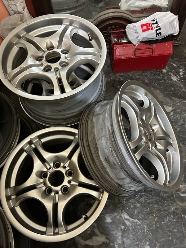 BMW 17 inch oem alloy rims 0