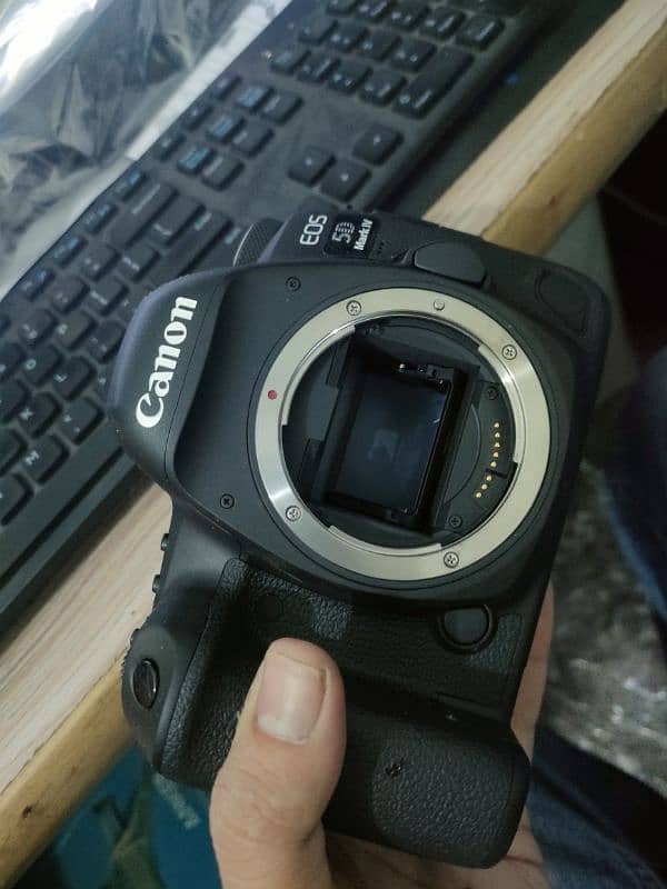 for sale canon Eos 5d mark IV digital SLR camera (body only) 6