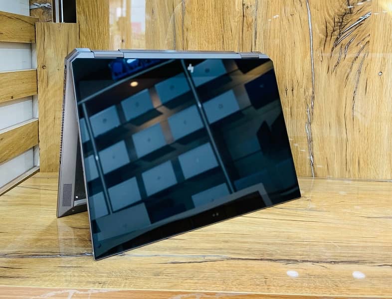 Hp ZBook Studio x360 G5 i9-9thGen 32GbRam 1TbSSD 4GbNvidia QuadroP1000 1