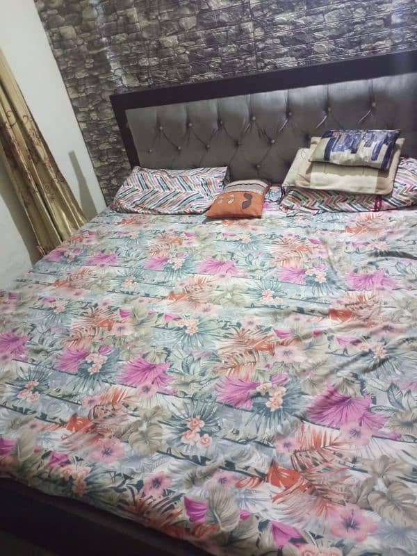 Bed and wardrobe for sell 2