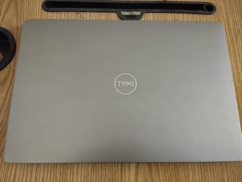 Dell Latitude 7300 i5 - 8th Gen | 16GB RAM | 512GB SSD | 4K Support 1