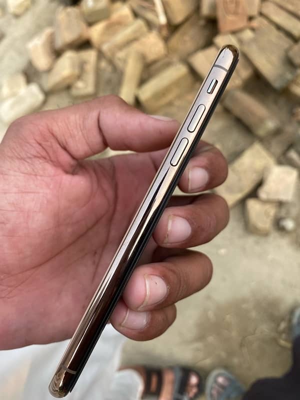 iPhone XS 64Gb For Sale 4