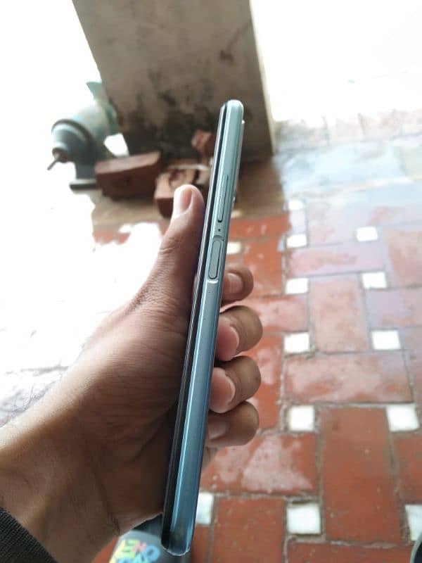 vivo y20s 4/128 10/9.5 4