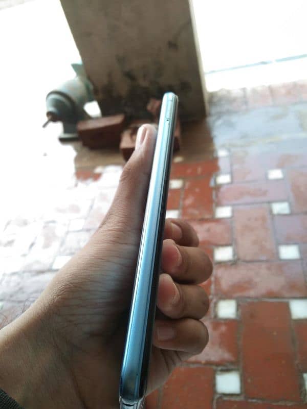 vivo y20s 4/128 10/9.5 5