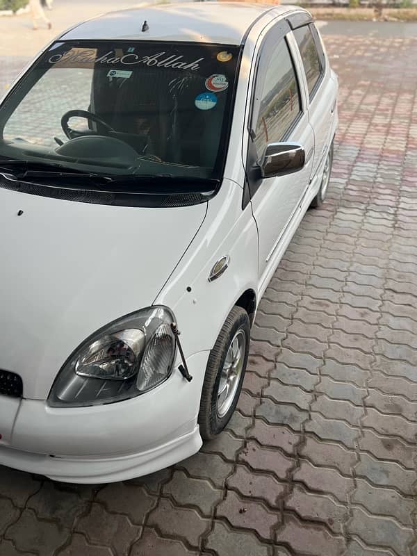 Toyota Vitz 2000 0