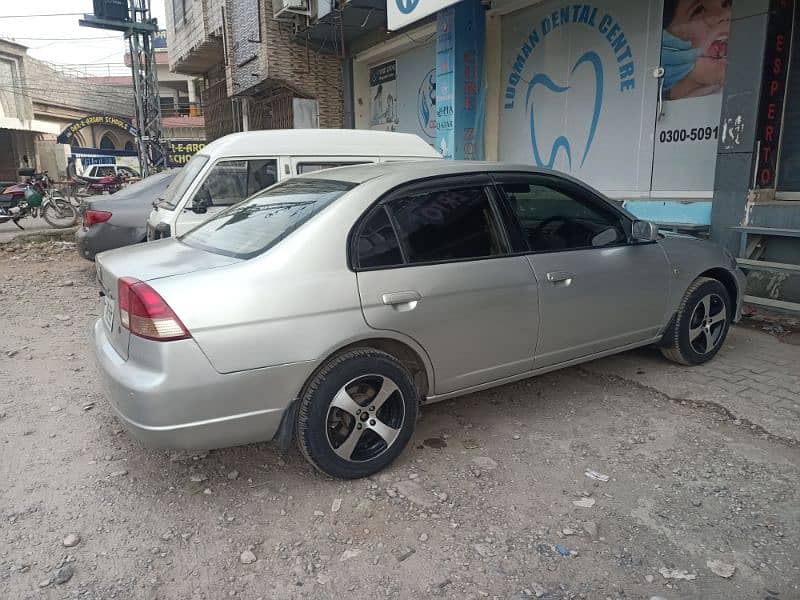 Honda Civic EXi 2005 4