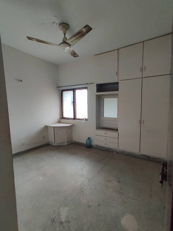 2 Bedroom Flat For Sale 3rd Floor G-11/3 0