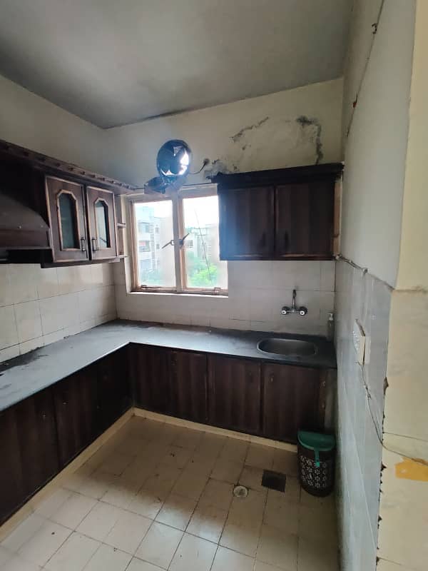 3 Bedroom Flat Fire Sale 2rd Floor G-11/3 2