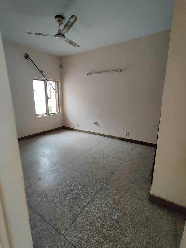 3 Bedroom Flat Fire Sale 2rd Floor G-11/3 6