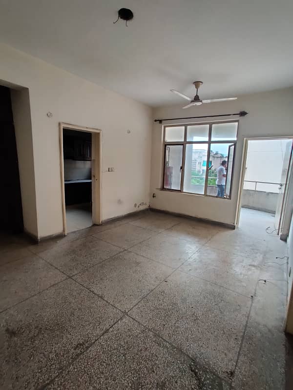 3 Bedroom Flat Fire Sale 2rd Floor G-11/3 7