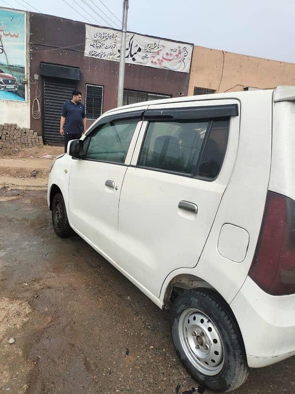 Suzuki Wagon R 2018 1