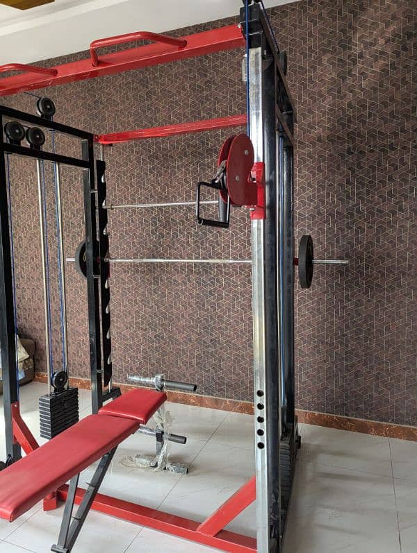 Functional trainer (Cable cross + Smith machine) 5