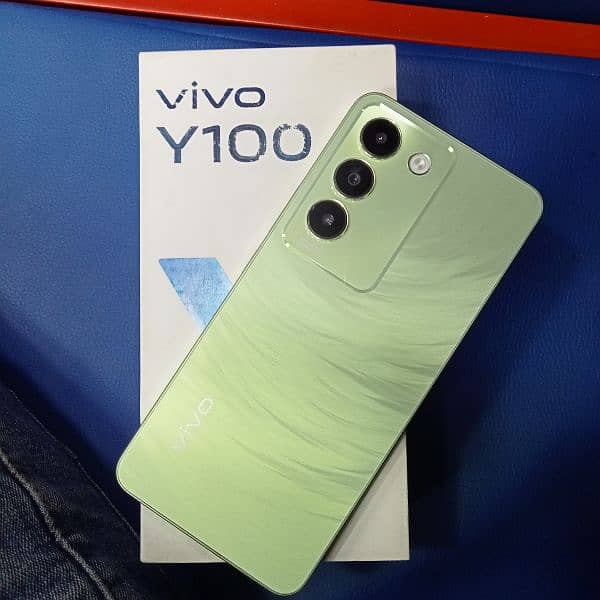 vivo y100 All ok 10 by 10 16GB 256GB 8 mah warranty with box charger 0