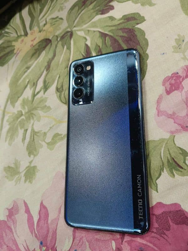 Tecno Camon 18P 8/128 with Box And charger 5