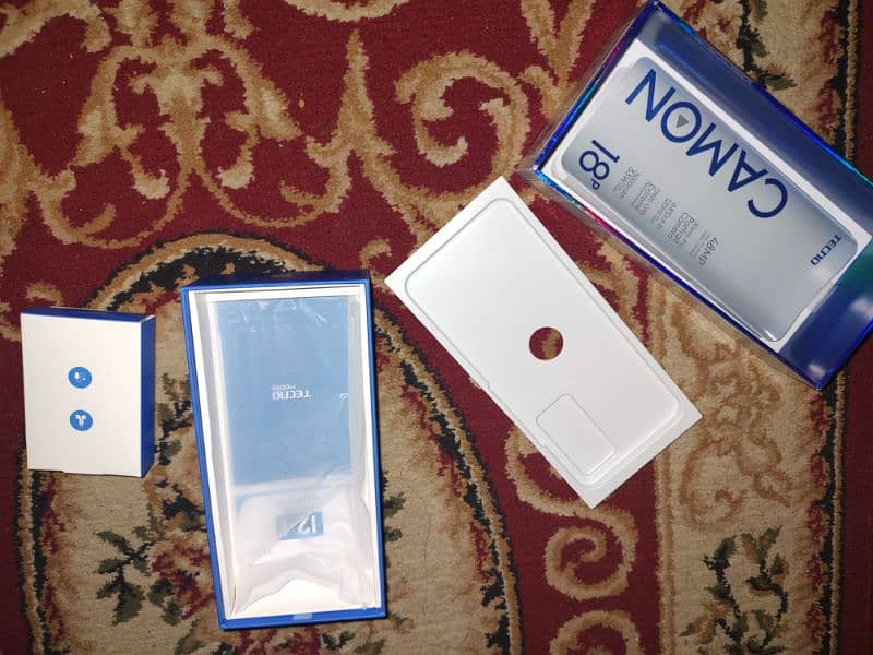 Tecno Camon 18P 8/128 with Box And charger 9