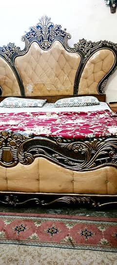 King Size Bed Wooden Crafted Royal