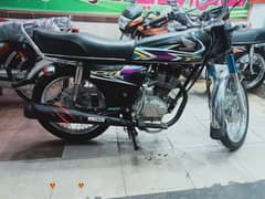 Honda 125 model 2020 looking good neat and clean. Just buy and drive