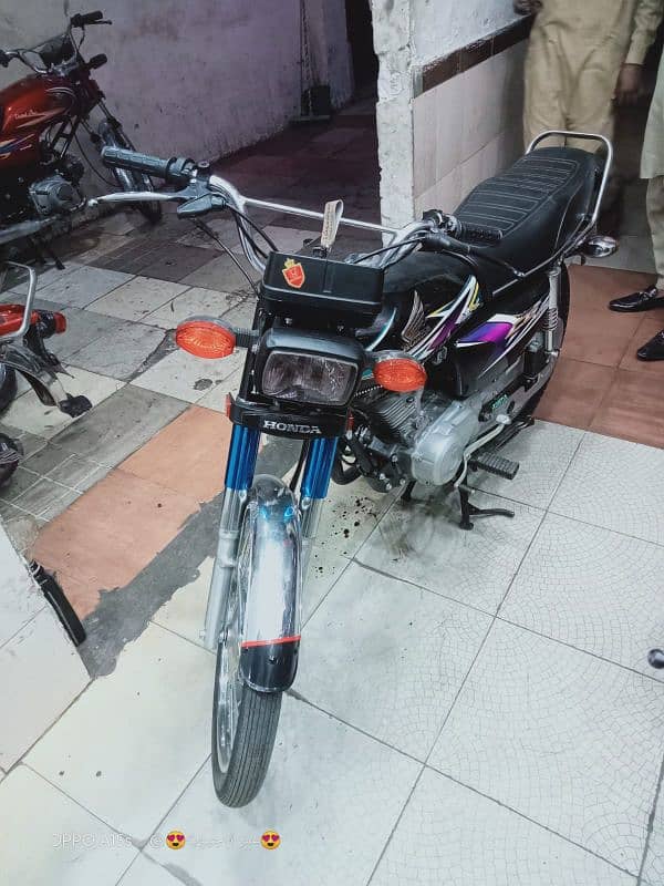 Honda 125 model 2020 looking good neat and clean. Just buy and drive 2