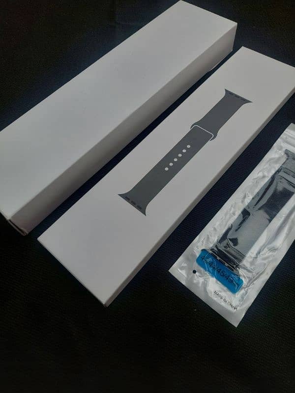 Apple logo series 9 smart watch brand new 2