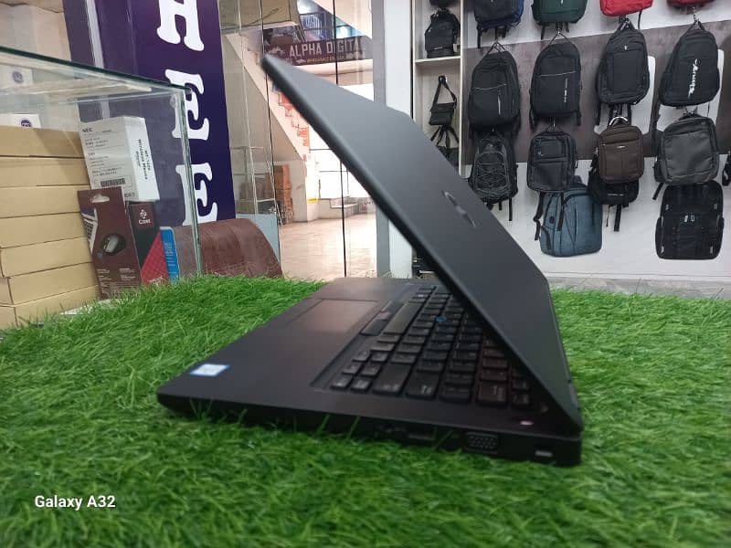 Dell Latitude 5490 i5, 8th Generation 4