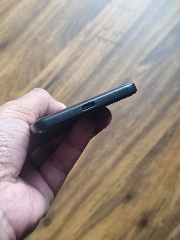 Google Pixel 2 Official PTA Original Condition 6