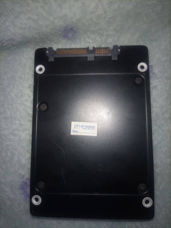 SSD 512GB 4TH GEN HIGH SPEED DATA RATE Urgent sell 1