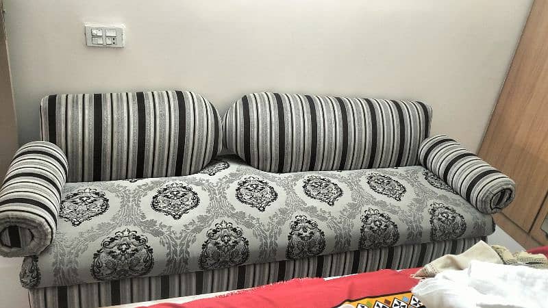 5 Seater Sofa 4