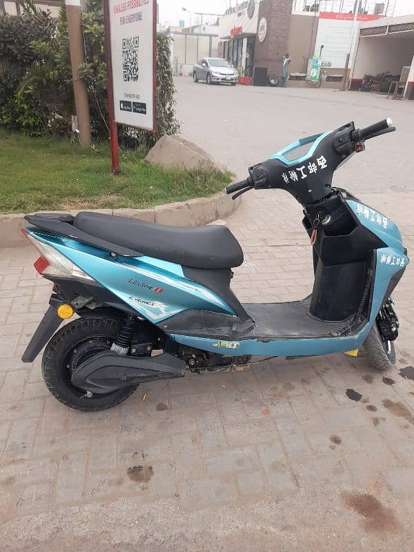 electric scooty bike with lithium battery 2