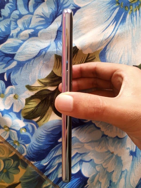 Oneplus 9 (8/128gb) Sim lock (Single line in Screen) 2