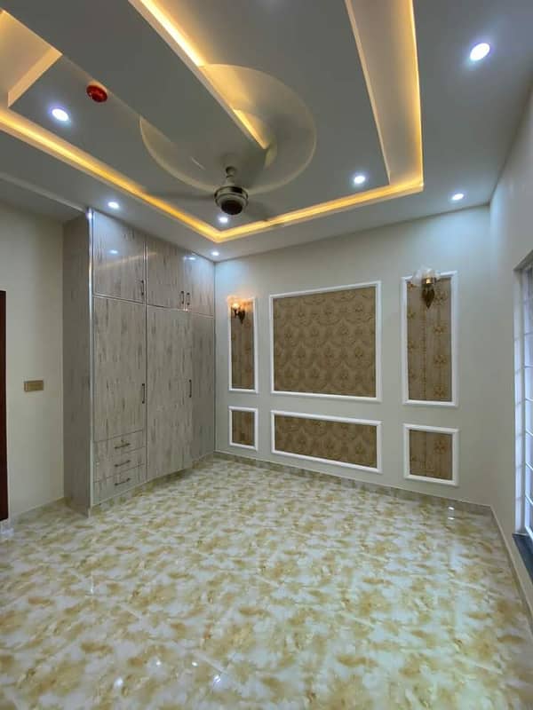 Beautiful House Very Super Hot Location Near Commercial Area & Kids Park In DHA Rahber 11 Sector 2 7