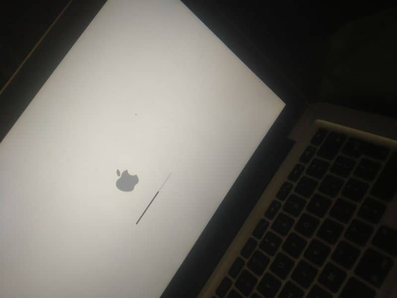 MacBook pro 2012 Screen ( Little dust inside] 2