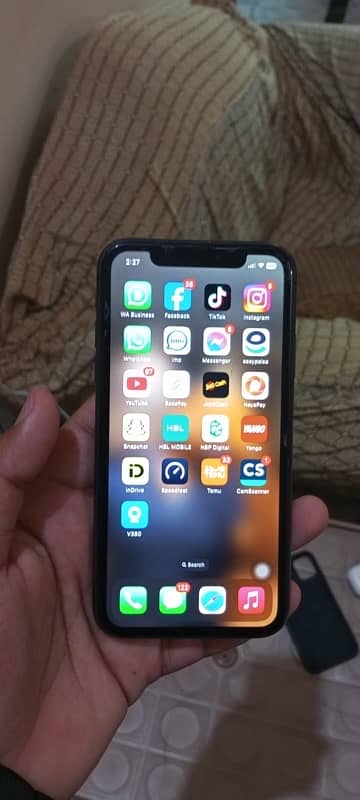 iphone 11 256gb Pta approved physical+esim 5