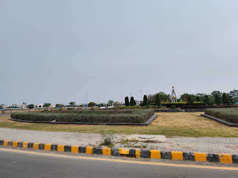 Facing Park 5 Marla Lavish Location Residential Plot No 3212 For Sale In Dha Phase 9 Prism R Block Lahore 8