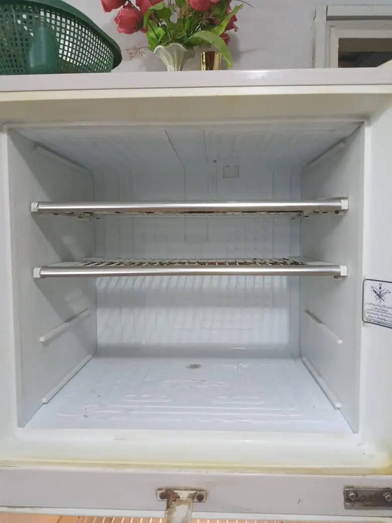 Dawlance Refrigrator (Good Condition) 6