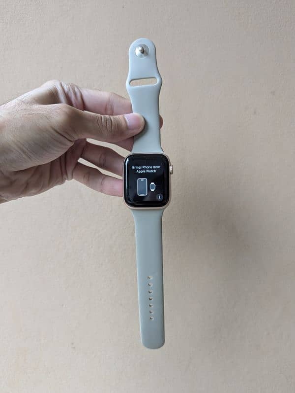 Apple Watch Series 4 | 44mm 0