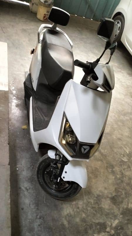 Yadea t5/ Scotty/ electric bike 0