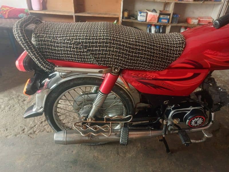 crown 70 cc all genuine new brazier new tyre all okay all Punjab numbr 1