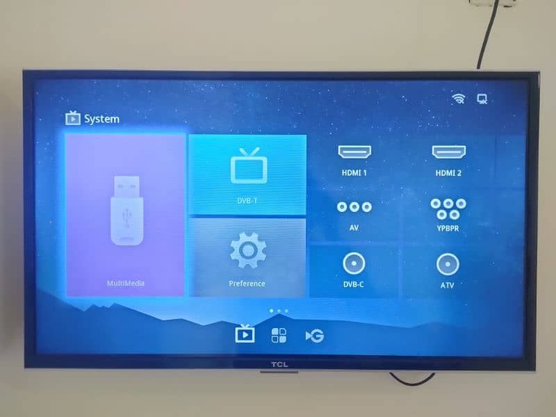 Tcl 32 inch android led tv for sale. 2